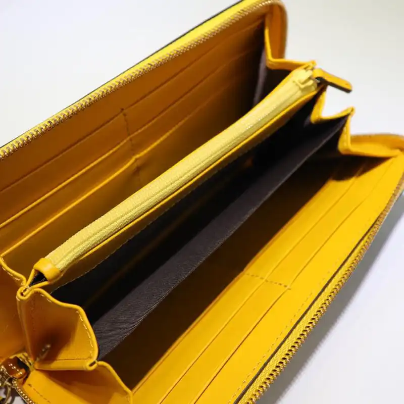 G*u*i brand handbags zip around wallet 1904g0008