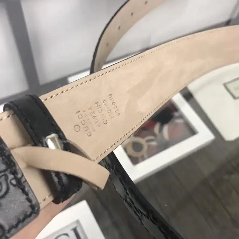 G*u*i s belte 1905bl0117