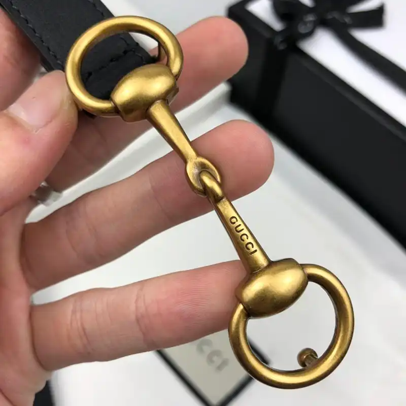 G*u*i s belte 1905bl0321