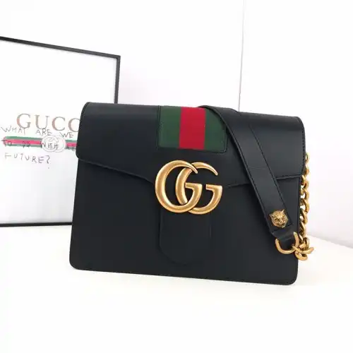 G*u*i bags 19b57g0110