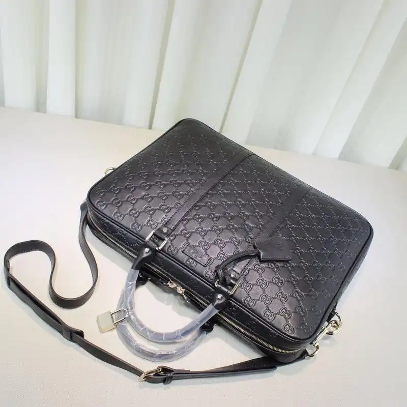 G*u*i briefcases 19gm0029
