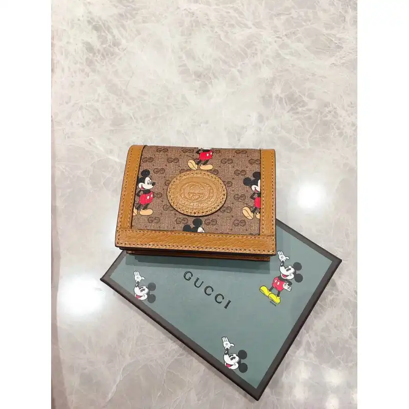 G*u*i bags 20b570085