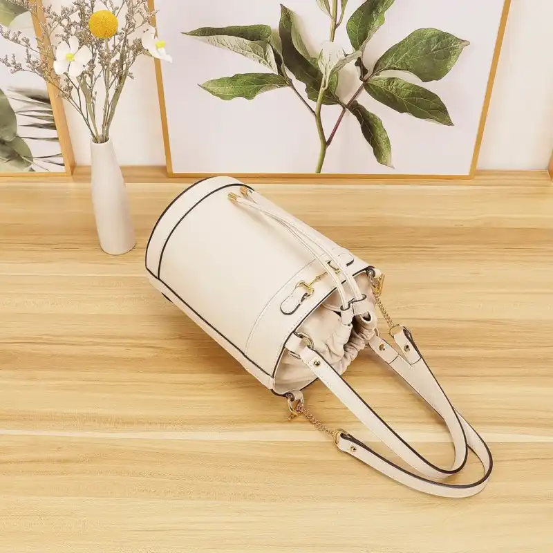 G*u*i s bags 2108dj0074