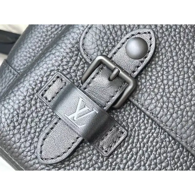 LV Bags 2111YZ0001