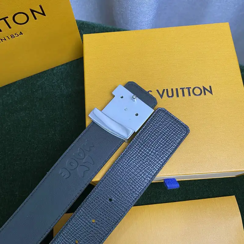 LV Belts 2204XA0049