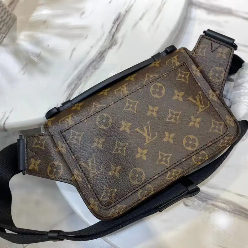 LV Bag 2206HT0008