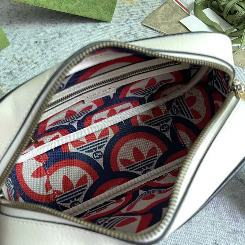 G*u*i bag 2208dj0039