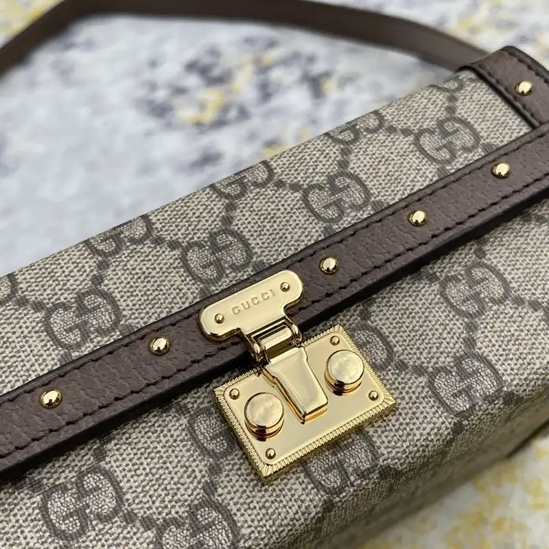 G*u*i bag 2210dj0038