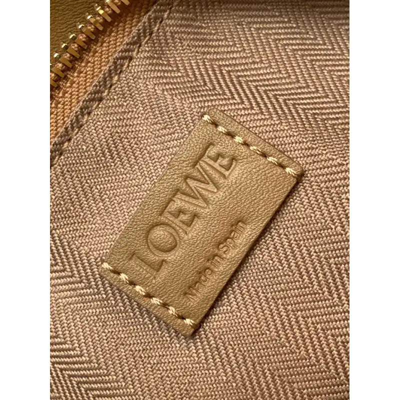 Loewe Bag 2309YA0135