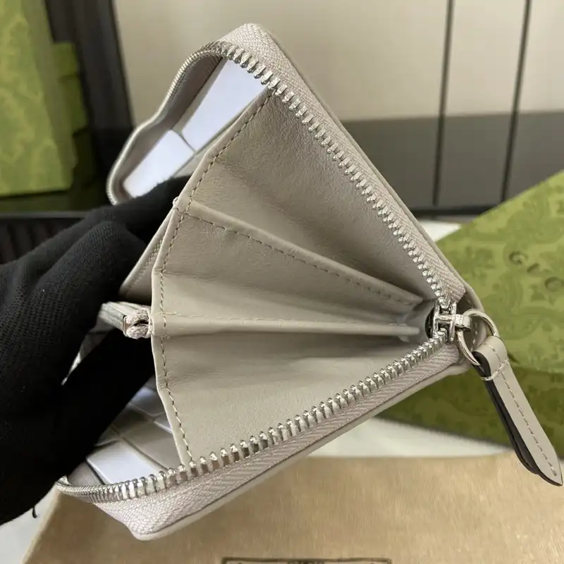 G*u*i bags 2407yz0267