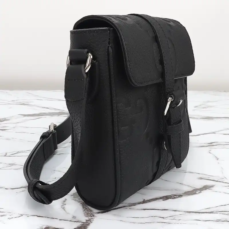 G*u*i bags 2411ya0197