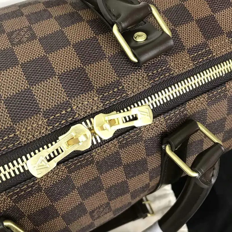 LV Bags 19T1L0642