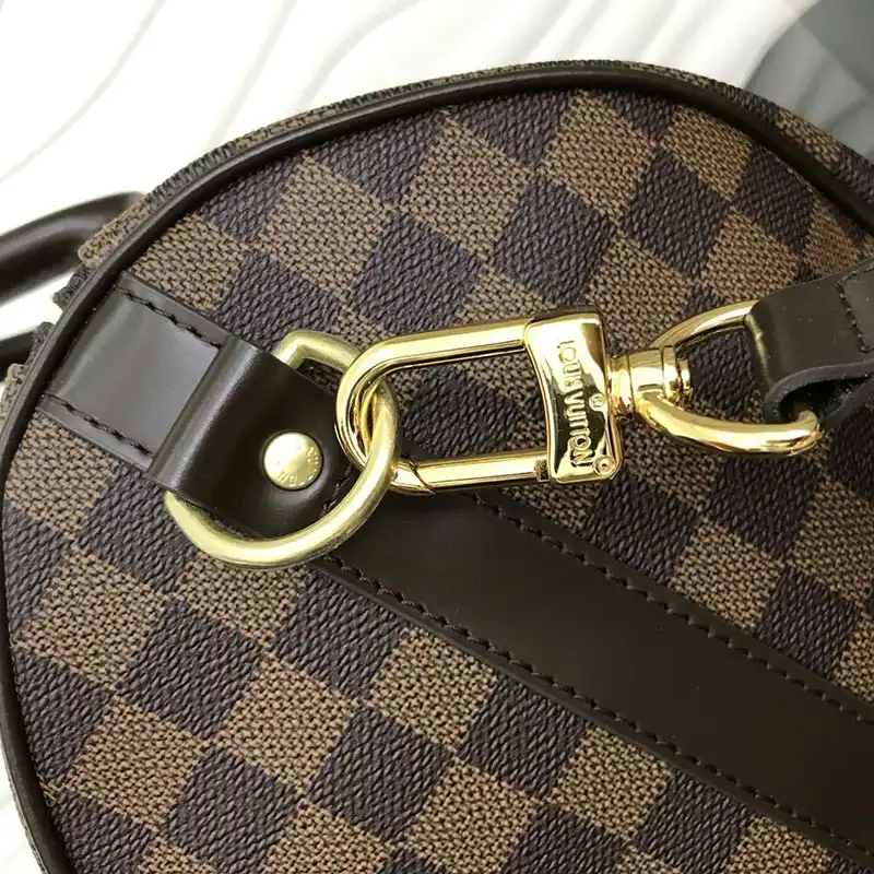 LV Bags 19T1L0642