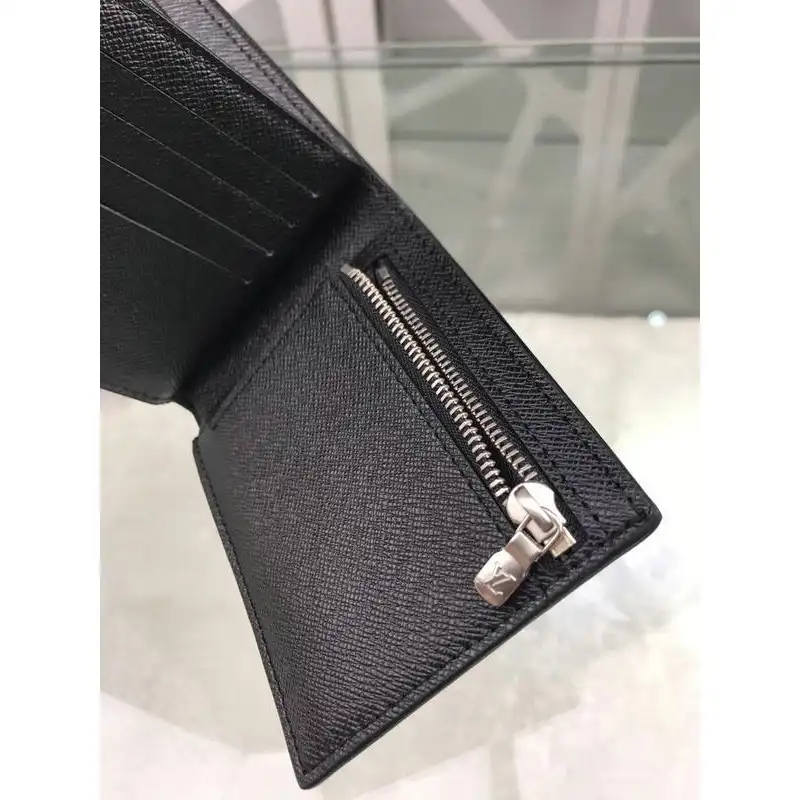 LV Bags 19T1L0558