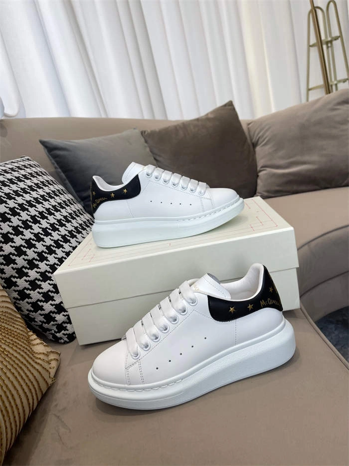 Alexander McQueen Oversized Bright 2567