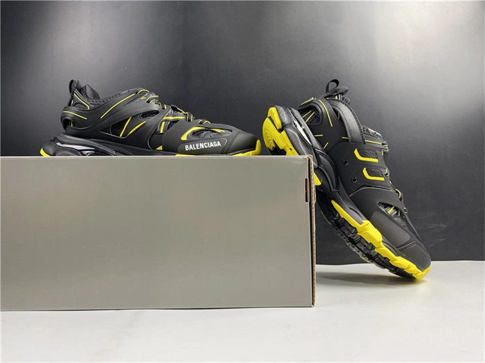 BLCG Track Black Yellow 542023 W3AC1 FlexibleFit 4484