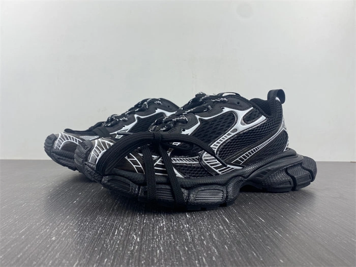 Contemporary Balenciaga 3XL Black 734731W3XL 4398