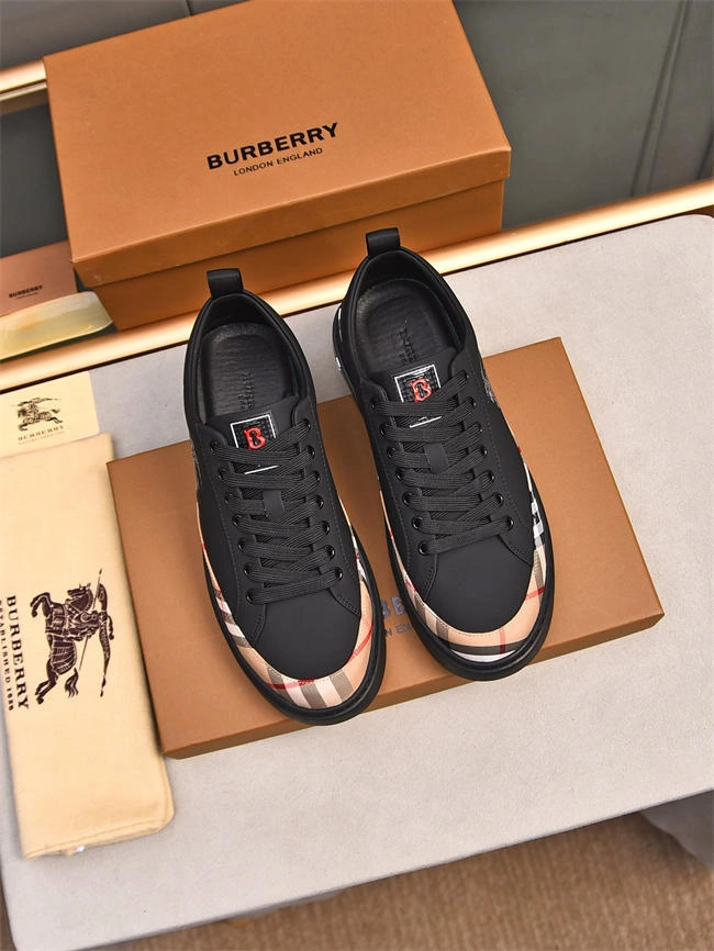 Burberry Sneaker Elegant 2622