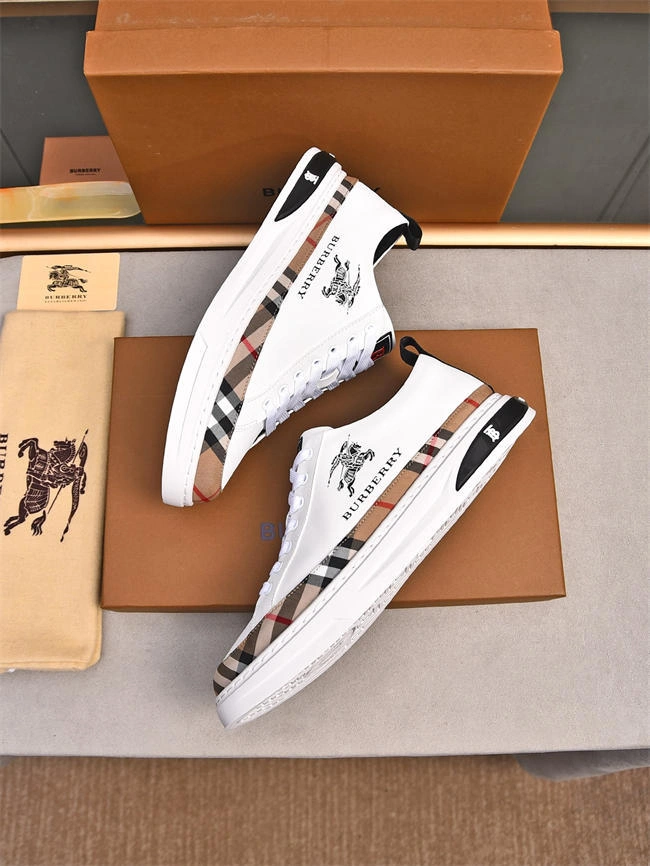 Burberry Sneaker Stylish 2620