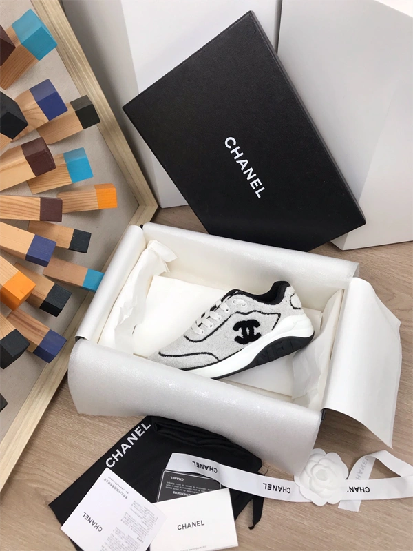 Fashionable Chanal Sneakers 2184