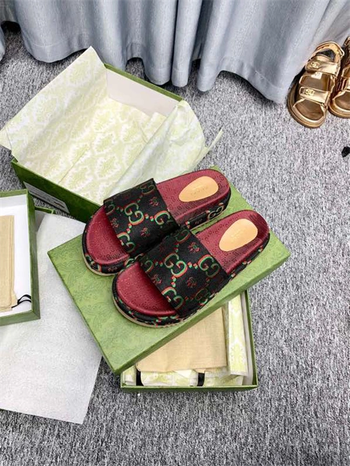 Gocci Slipper Versatile 5765