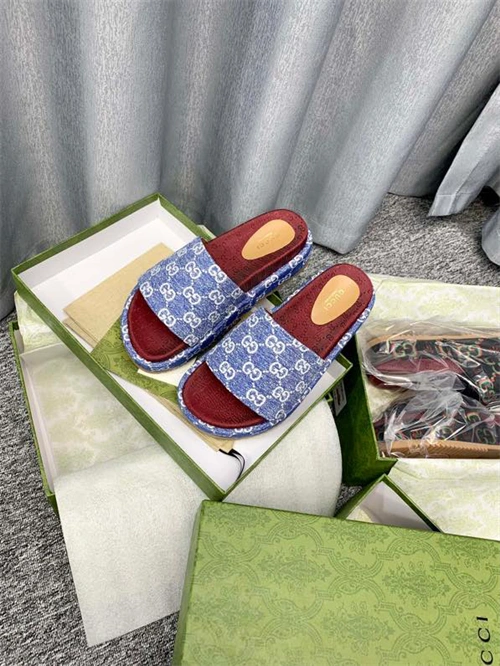 Resilient Gocci Slipper 5763