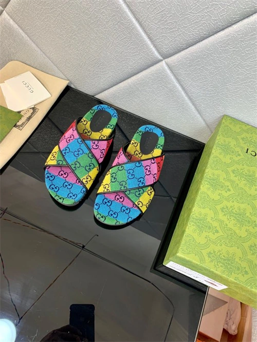 EasyMatch Gocci Slipper 5750