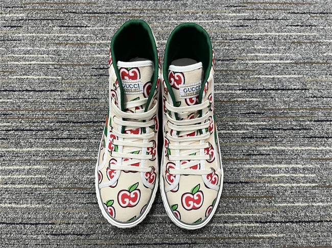 G*u*i high top sneaker casual 220