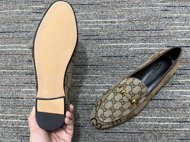 durable G*u*i loafer 329