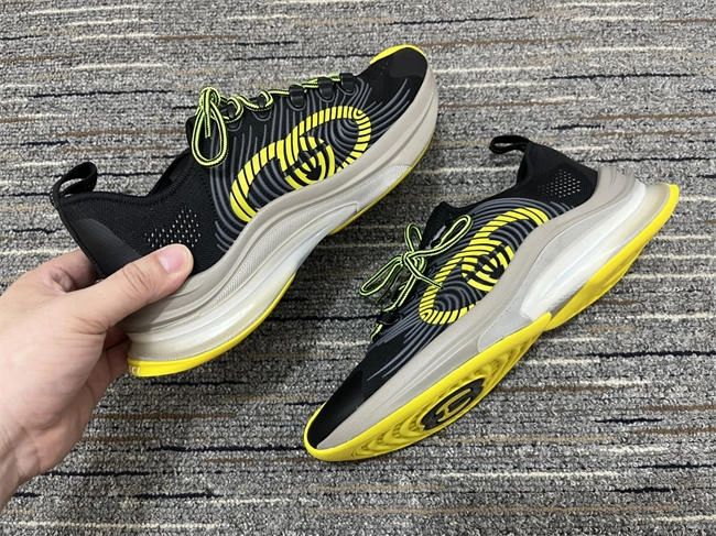 sunprotective G*u*i runners 91