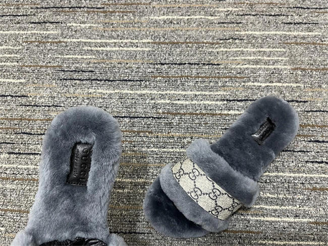 compact G*u*i side women 480