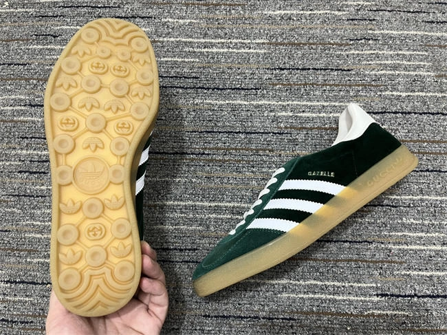 ontrend G*u*i x adidas 44