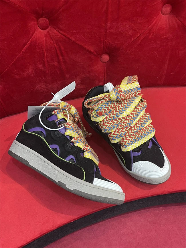 WellDesigned Lanvon Curb Sneaker 895