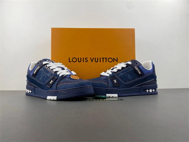 Louis Vuitton LV trainer FashionForward 1657