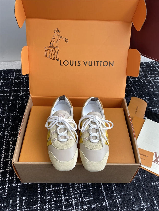 Louis Vuitton Unisex 1663