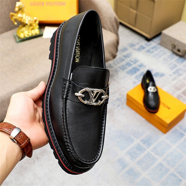 Cozy Lv Loafer 1900
