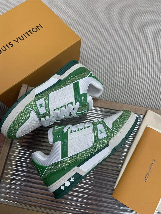 RelaxedFit Lv Trainer Sneaker 2003