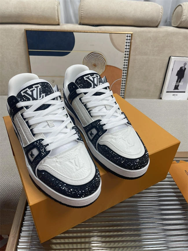 Lv Trainer Sneaker Sleek 2004