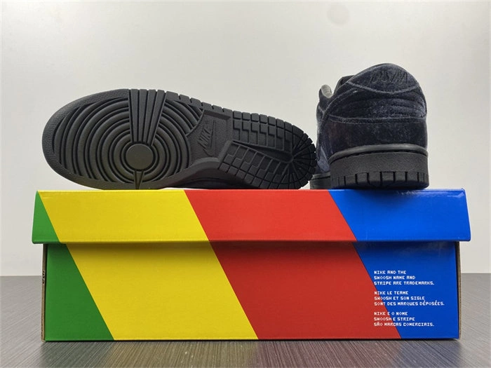 DailyWear Nike Dunk Low Dover Street Market Triple Black Velvet DH2686- 4769