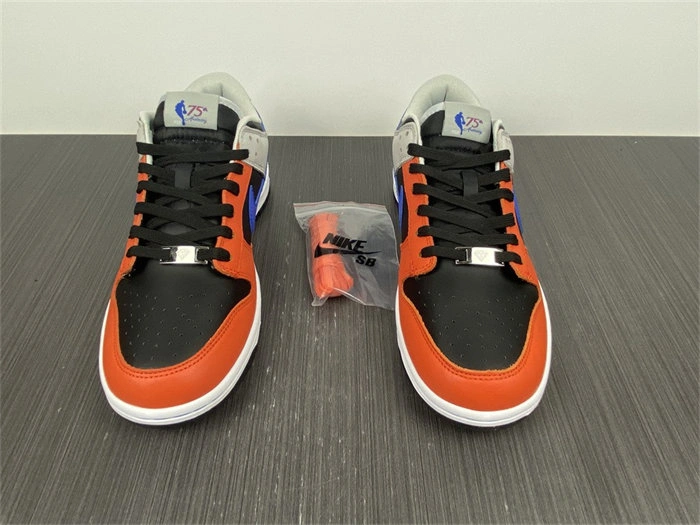 Nike Dunk Low EMB NBA 75th Anniversary Knicks DD3363- ZipUp 4788