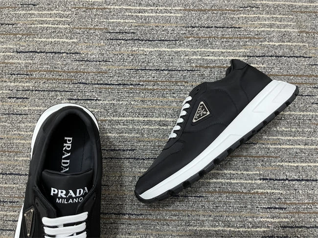 Prada Sneaker Trendy 3352