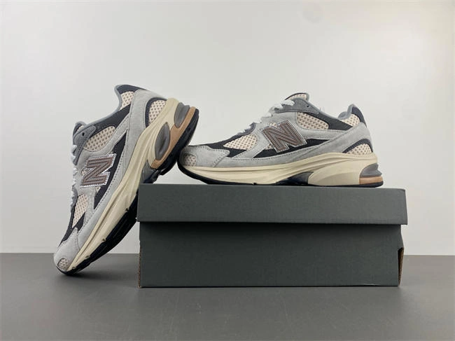 new balance NB M2010GRY Bold 5831